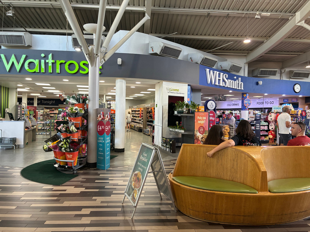 Welcome Break Oxford Services M40