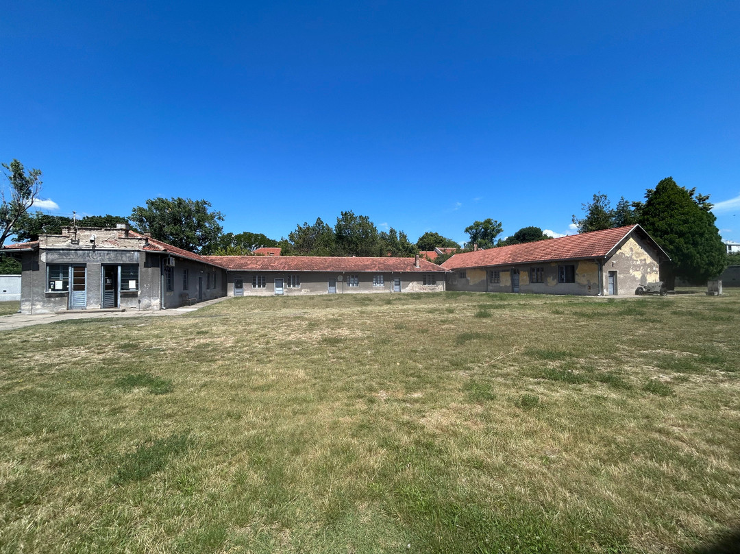 Red Cross Nazi Concentration Camp-Nis必去景点