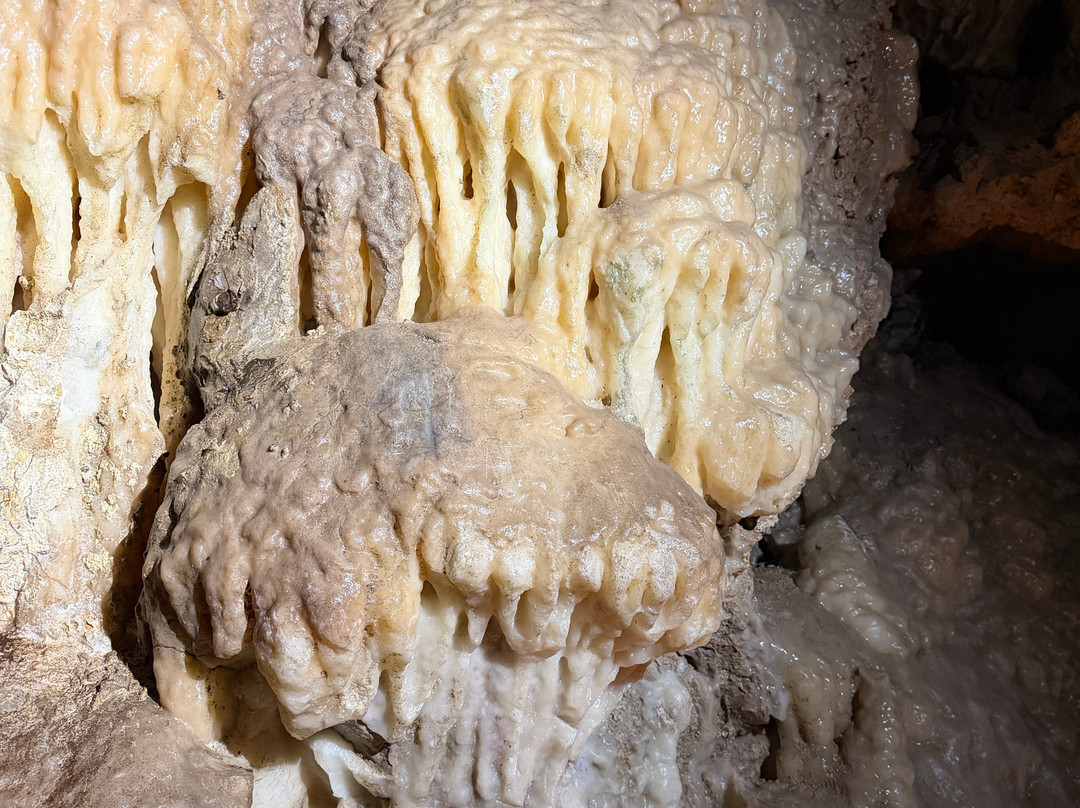 Qadisha Caves-Bcharre必去景点