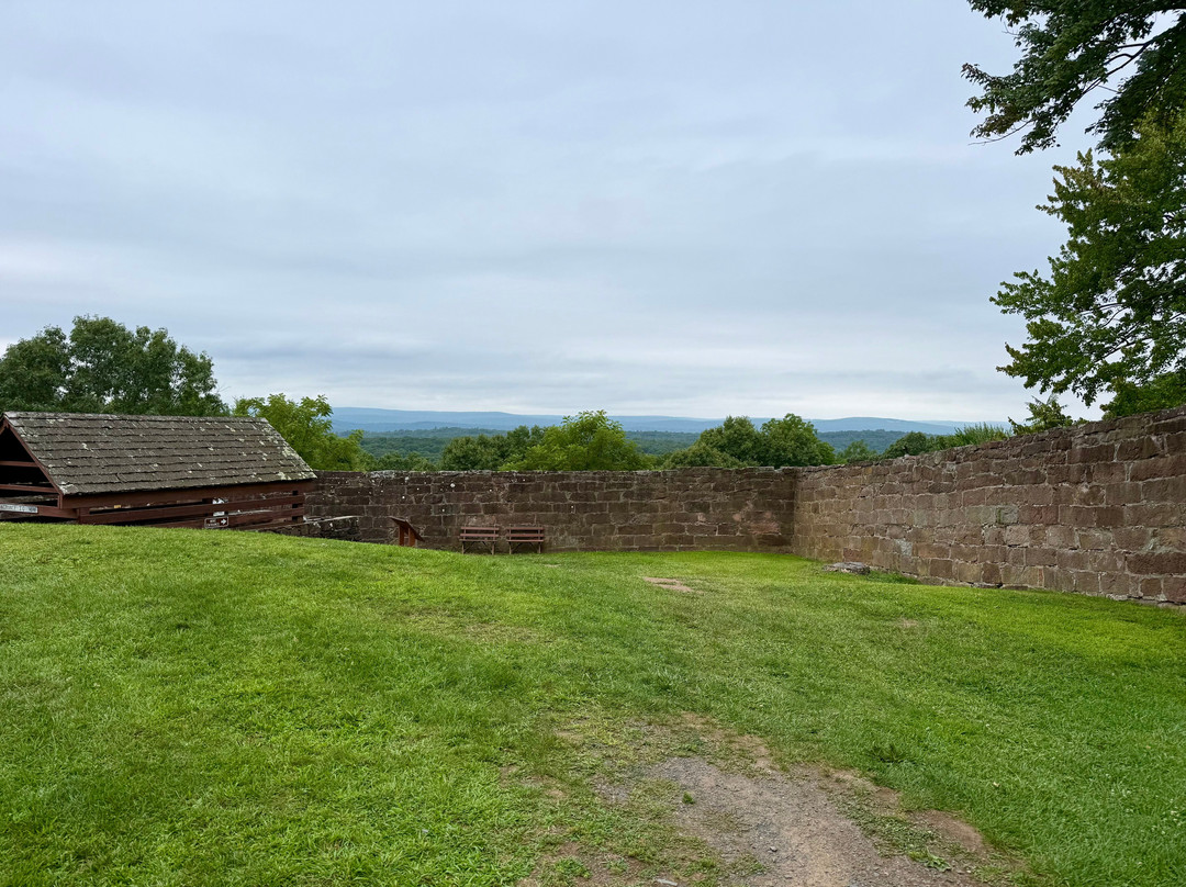 Old New Gate Prison & Copper Mine-East Granby必去景点