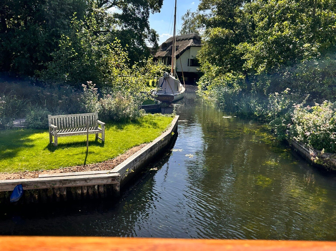 Broads Tours River Trips-罗克瑟姆必去景点