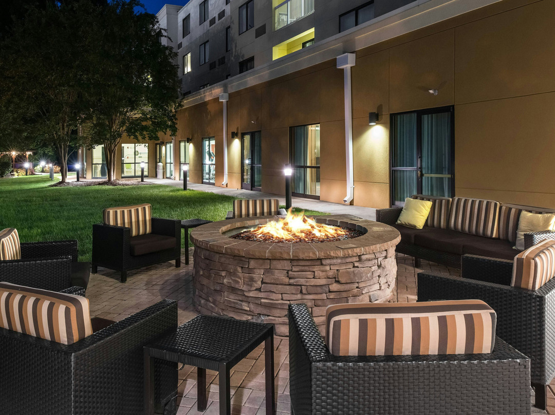 Alexis酒店住宿-Courtyard by Marriott Charlotte Gastonia