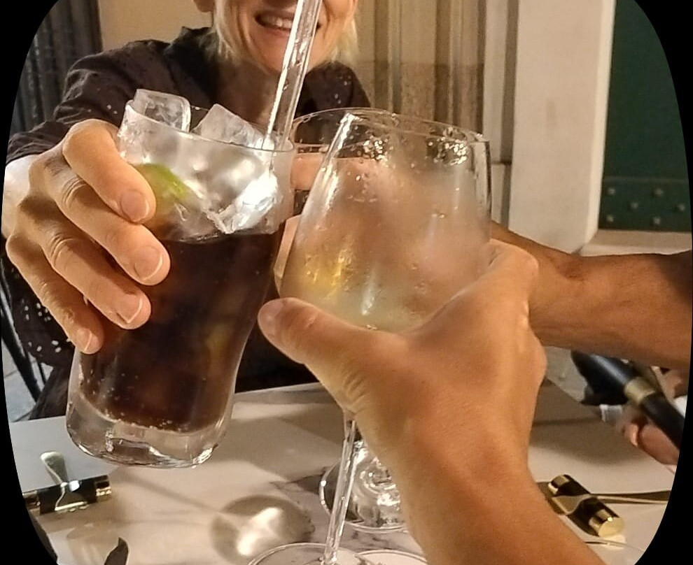 Lux Retro Bar
