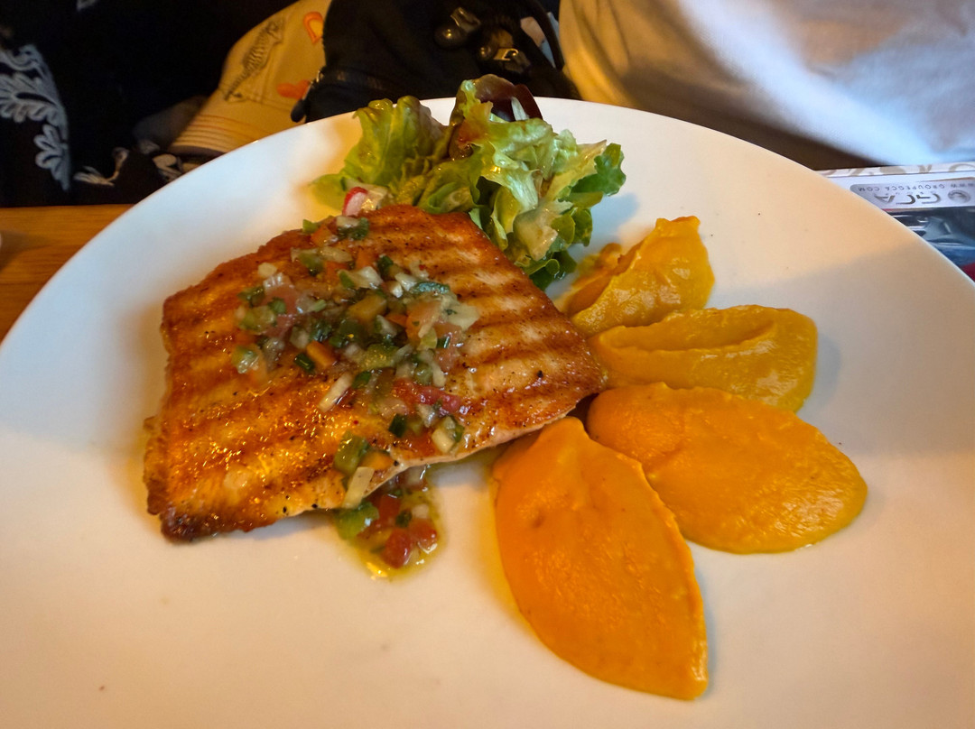 Brasserie Le Clapton Café