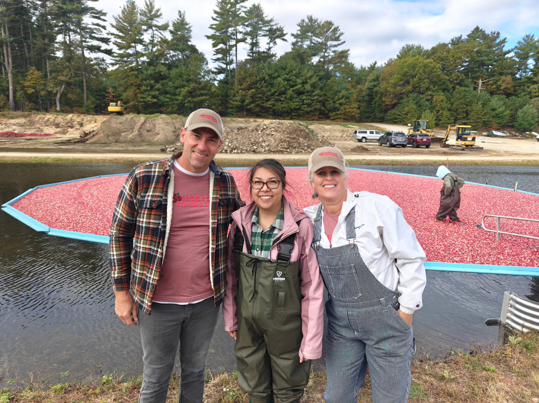 Hartley Family Farm Cranberry Bog Tours-Rochester必去景点