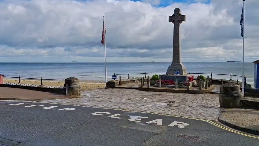 Sandown War Memorial-桑当必去景点