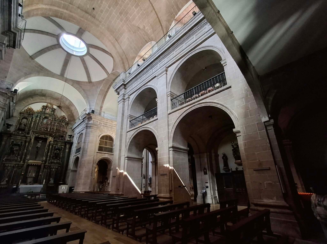 Iglesia de Santa Eufemia-奥伦塞省必去景点