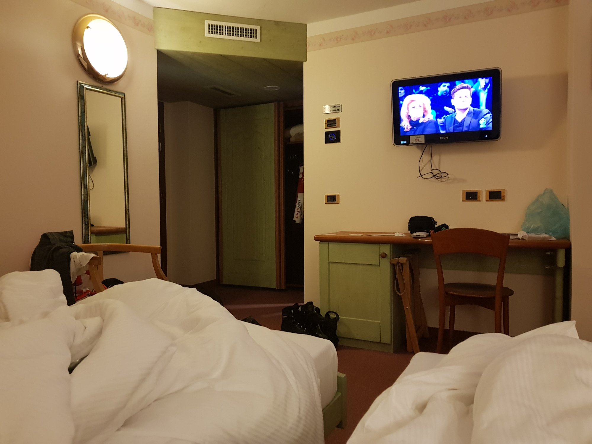 阿拉罗莎酒店-旅行者