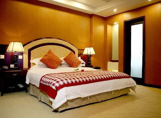 华辰大酒店主图