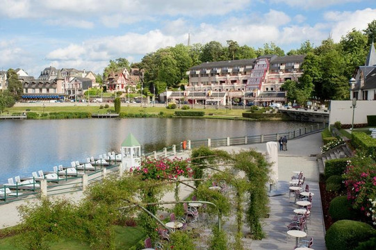 Bagnoles-de-l'Orne酒店住宿-Hotel Spa Du Beryl