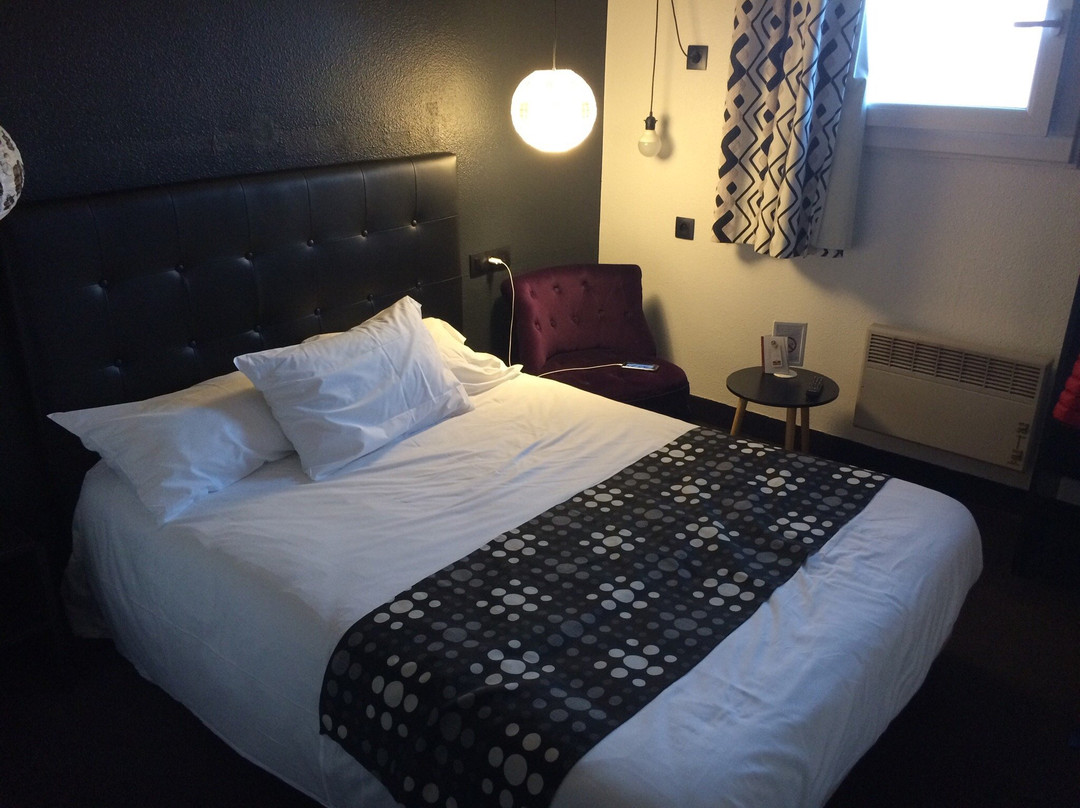 Brit Hotel Baillet en France