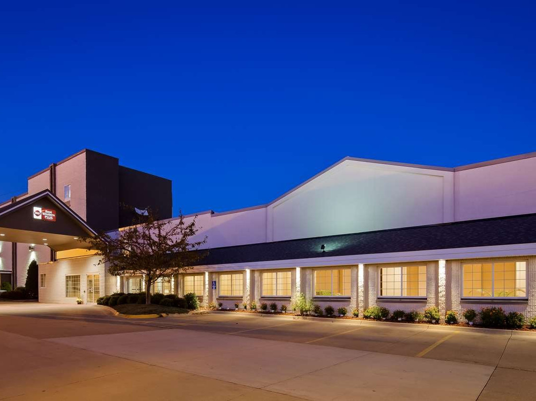 Best Western Plus Longbranch Hotel & Convention Center主图