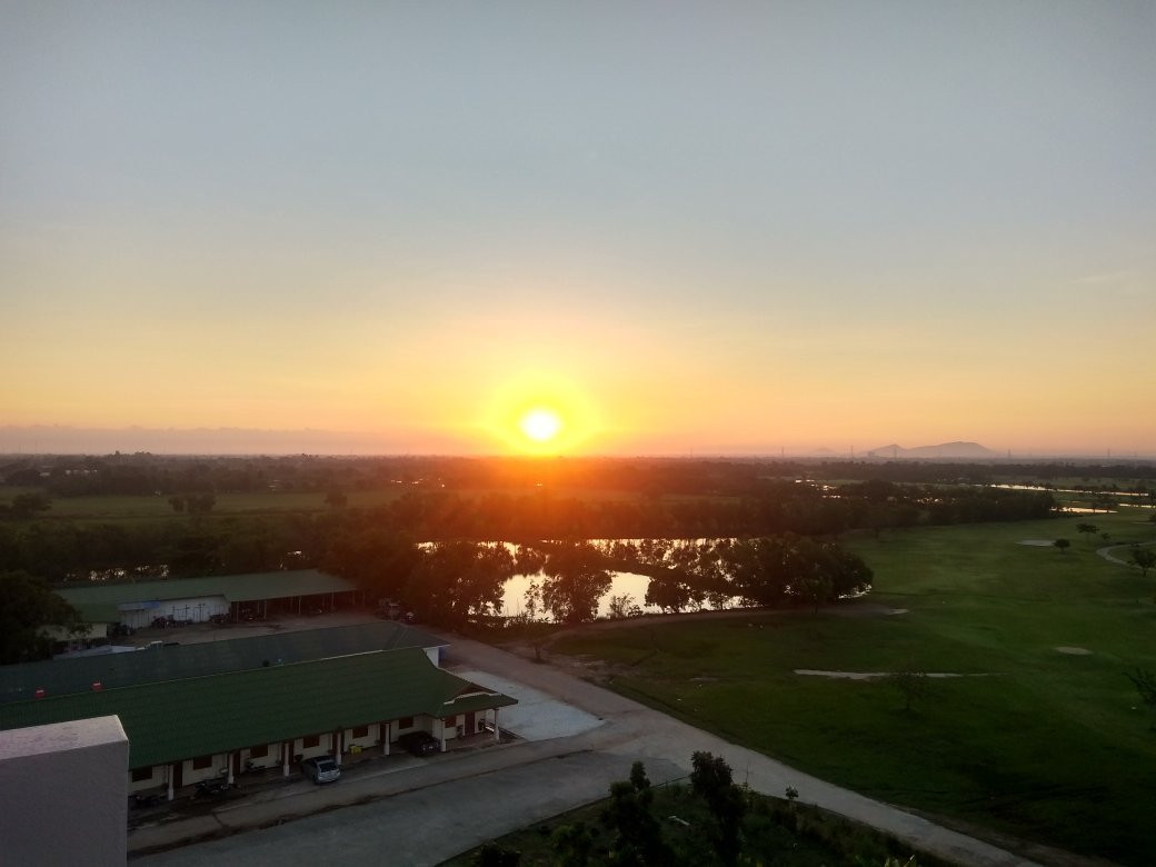 Sunrise Lagoon Hotel and Golf