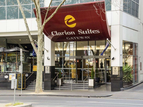 克拉丽奥盖特威套房酒店主图