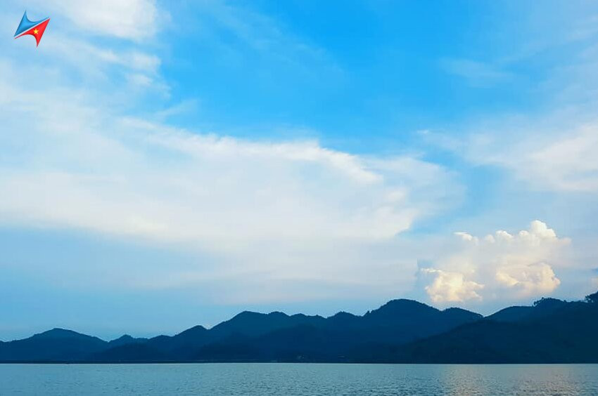 Nui Coc Lake景点图片