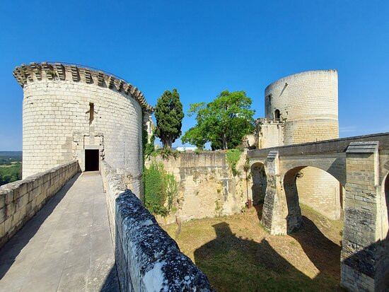 Forteresse royale de Chinon景点图片