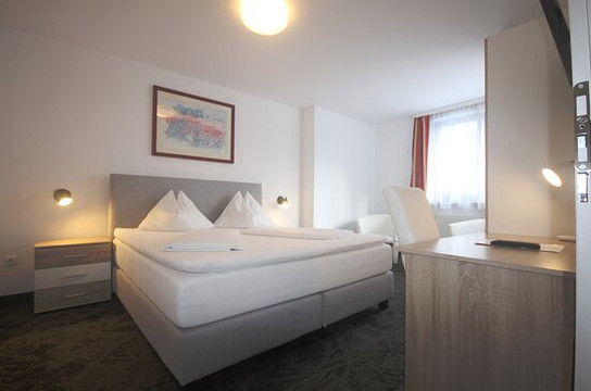 阿尔塔曼酒店主图