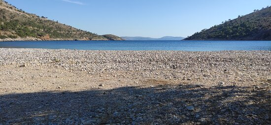 Elida Beach-Anavatos必去景点