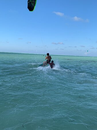 Mwananchi Kite Surfing-帕杰必去景点