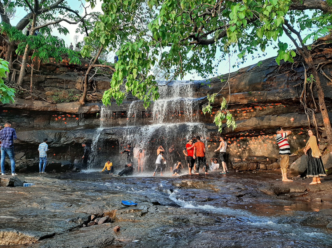 Bilpudi Mavli Mata Waterfall景点图片
