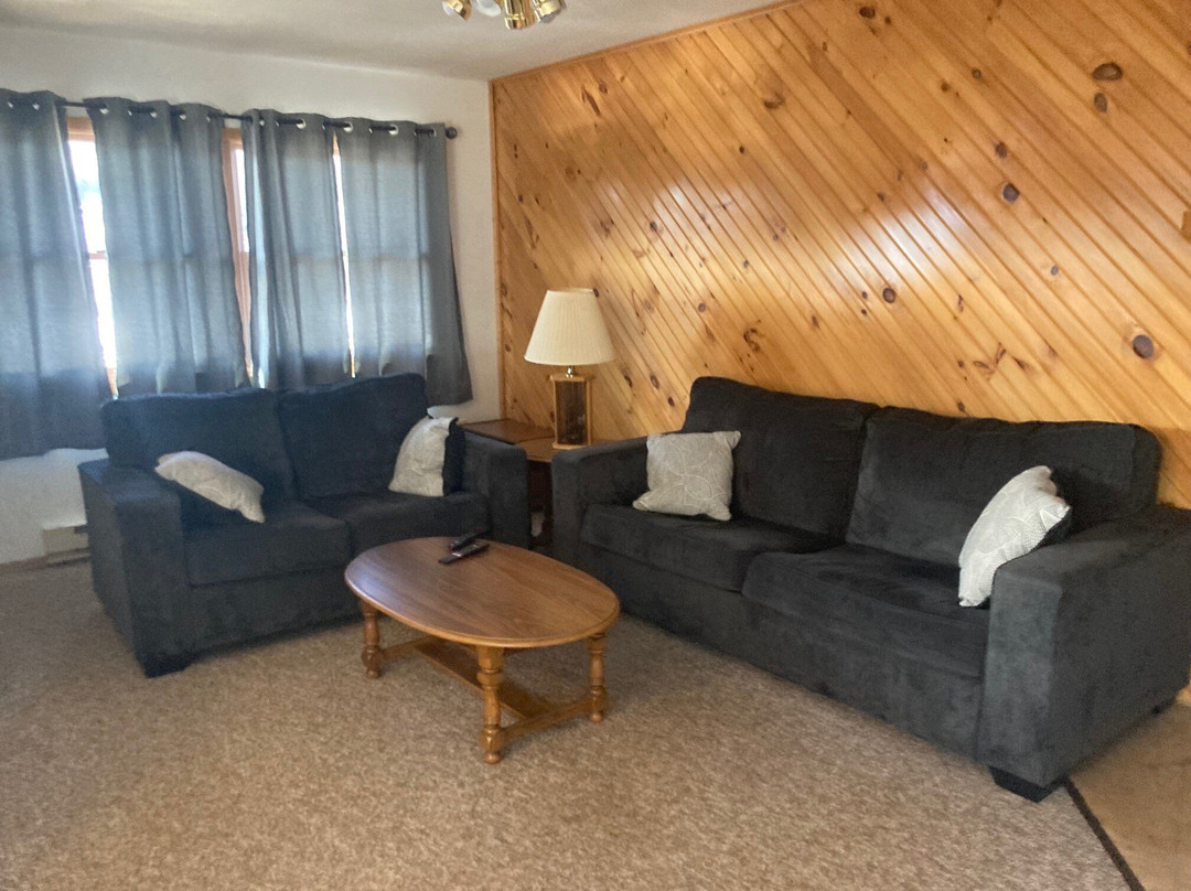 Hunter Station Lodge