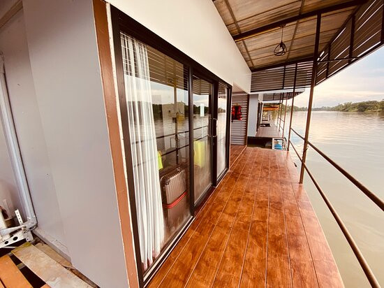 The Neenlawat Riverside Resort主图