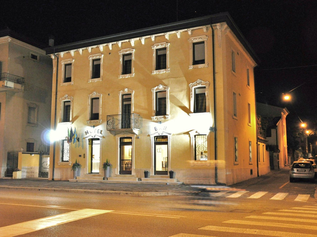 维罗纳酒店住宿-Albergo Fontana