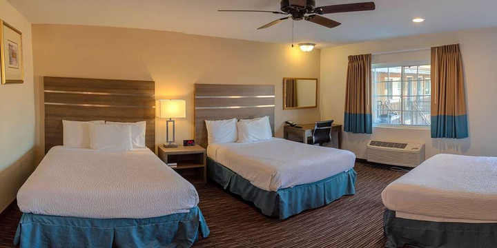 Rodeway Inn near University - Gateway to Yosemite主图