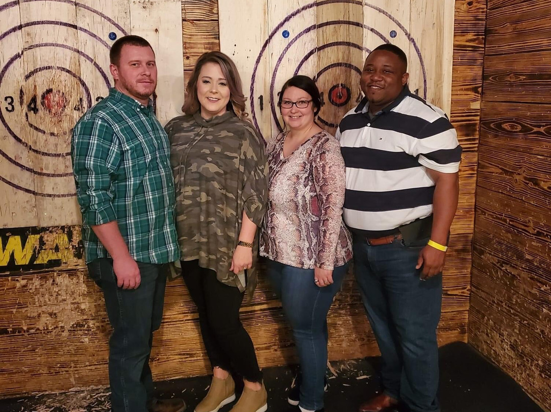 Alley Cats Axe Throwing Co.景点图片