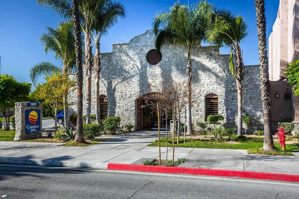 波莫纳舒适酒店主图