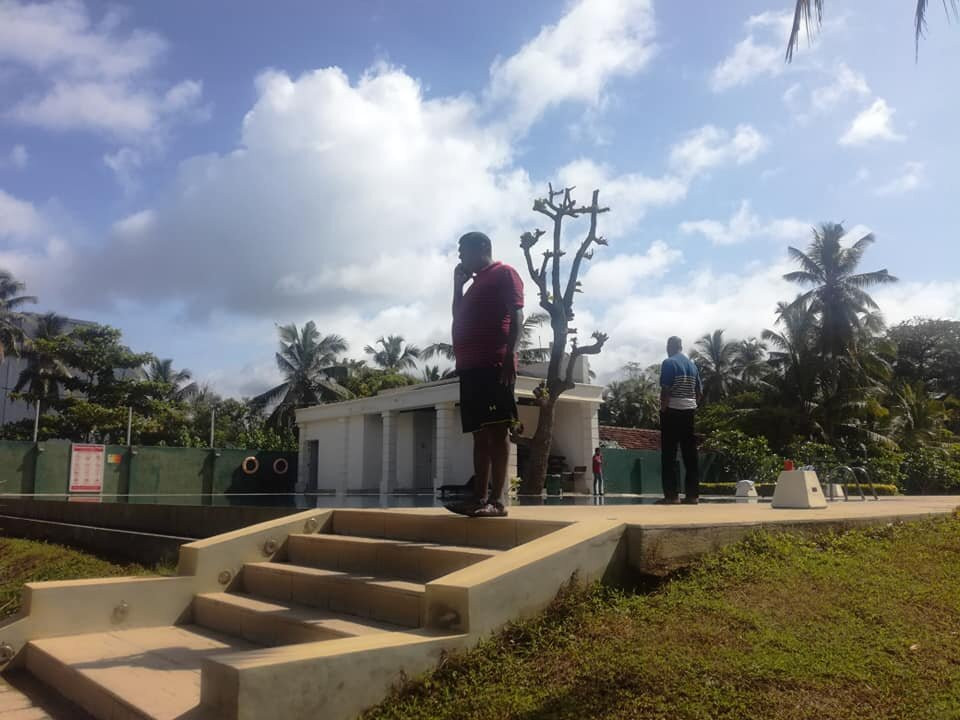 芙蓉海滩酒店主图