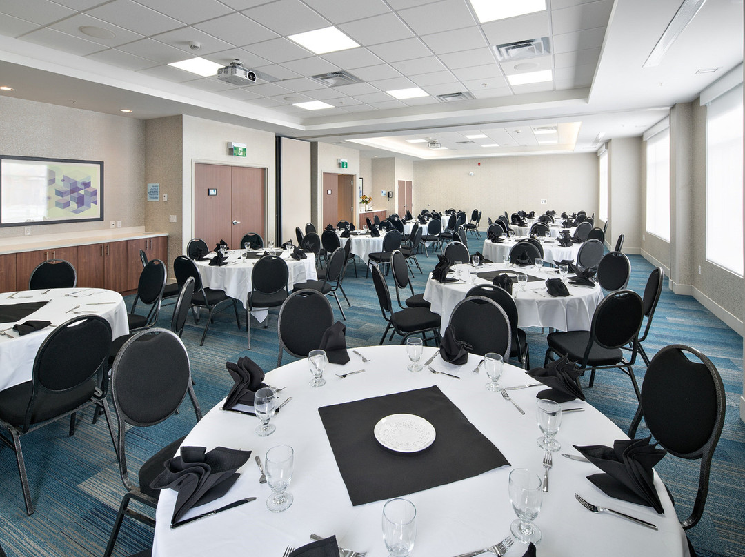 Holiday Inn Express Red Deer North By IHG主图