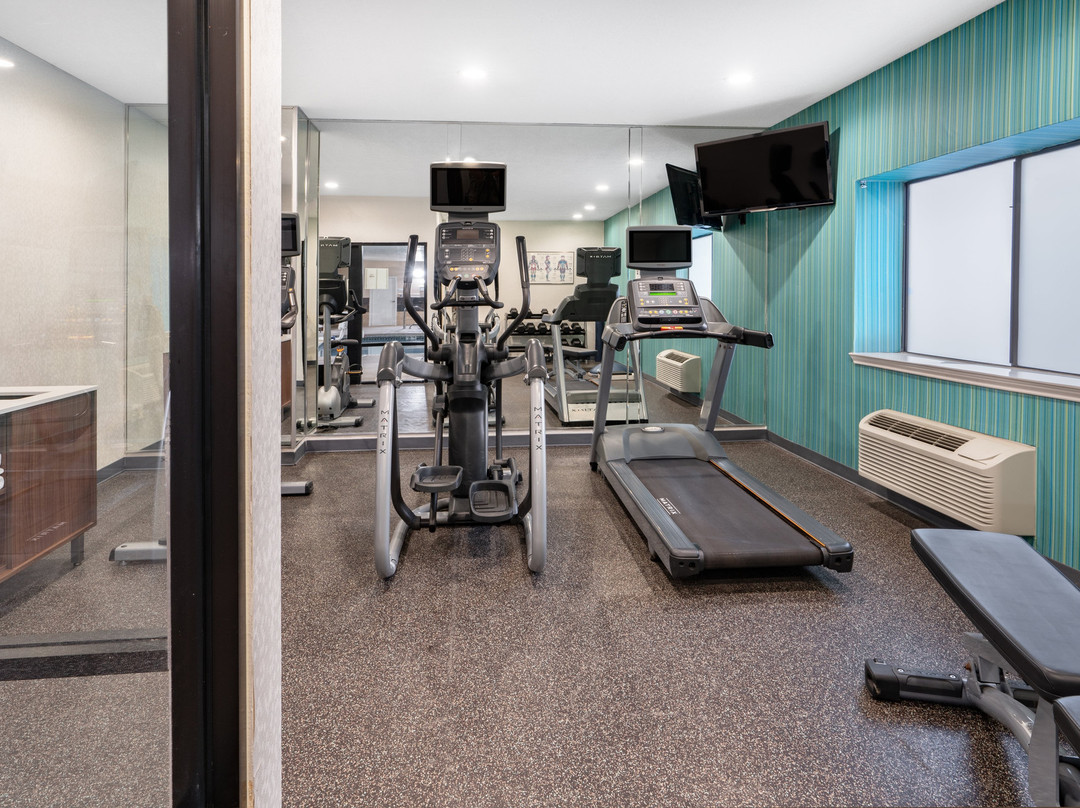 Holiday Inn Express & Suites Albuquerque-n. Balloon Fsta Park By IHG主图