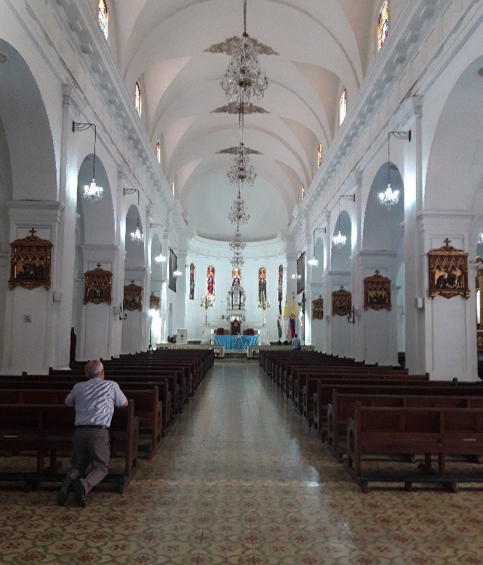Plaza de Caicedo-卡利必去景点