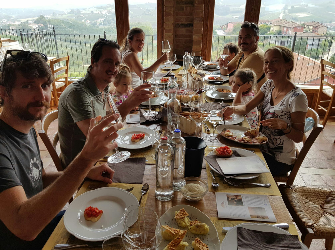 Diwine Tour-阿尔巴必去景点