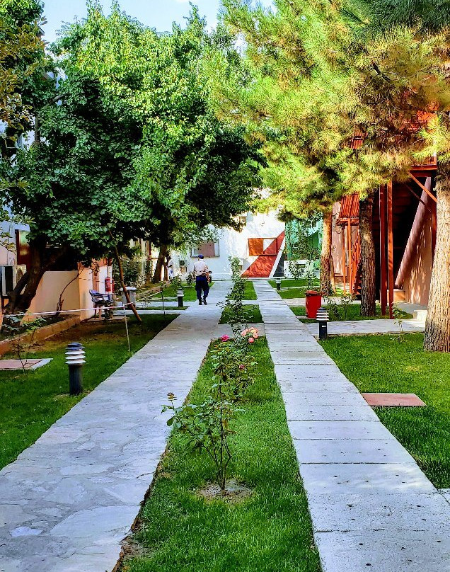 Zohak Village and Business Park主图