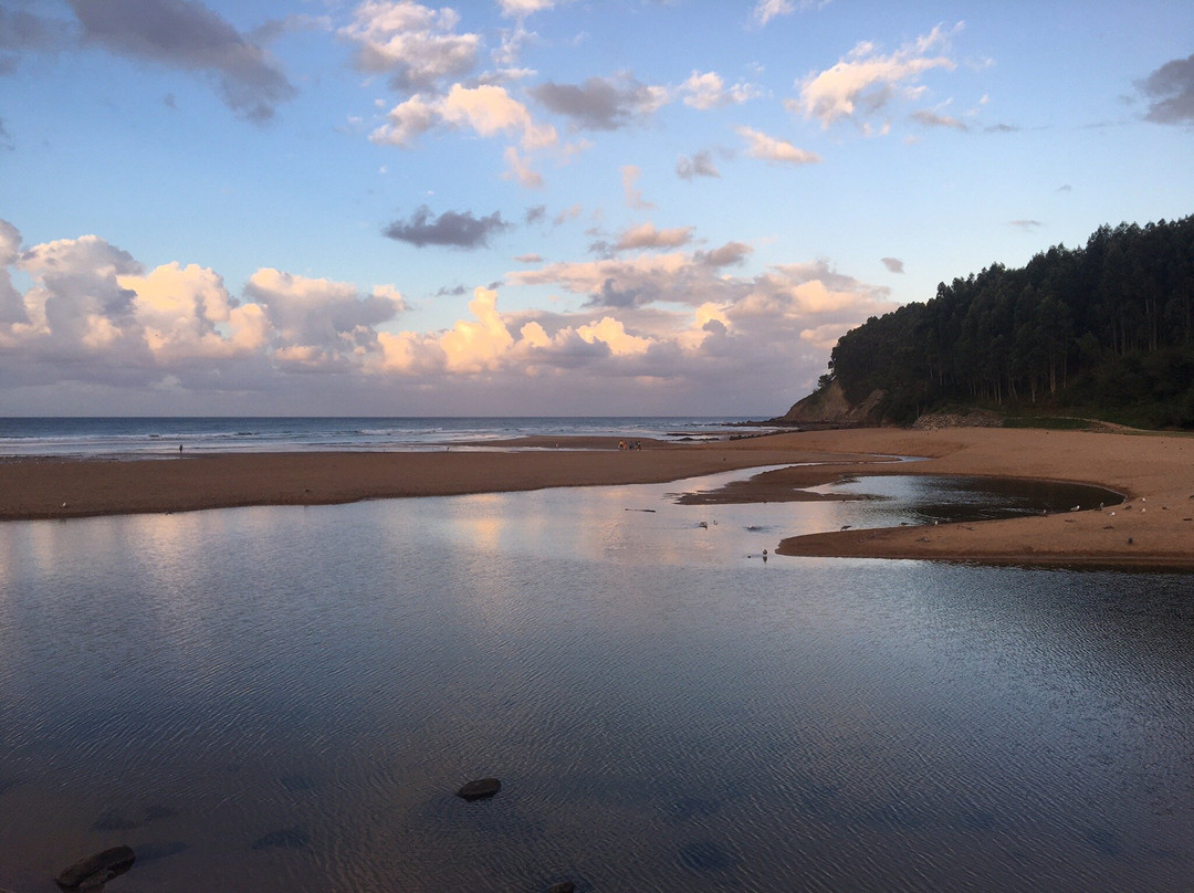 Playa de la Griega-Colunga必去景点
