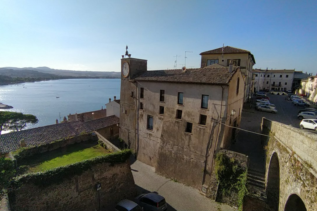 Rocca Farnese-Capodimonte必去景点