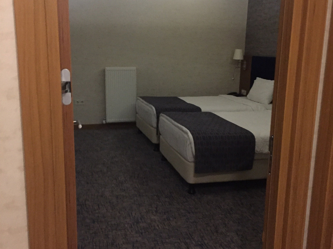 Garden Zara Hotel主图