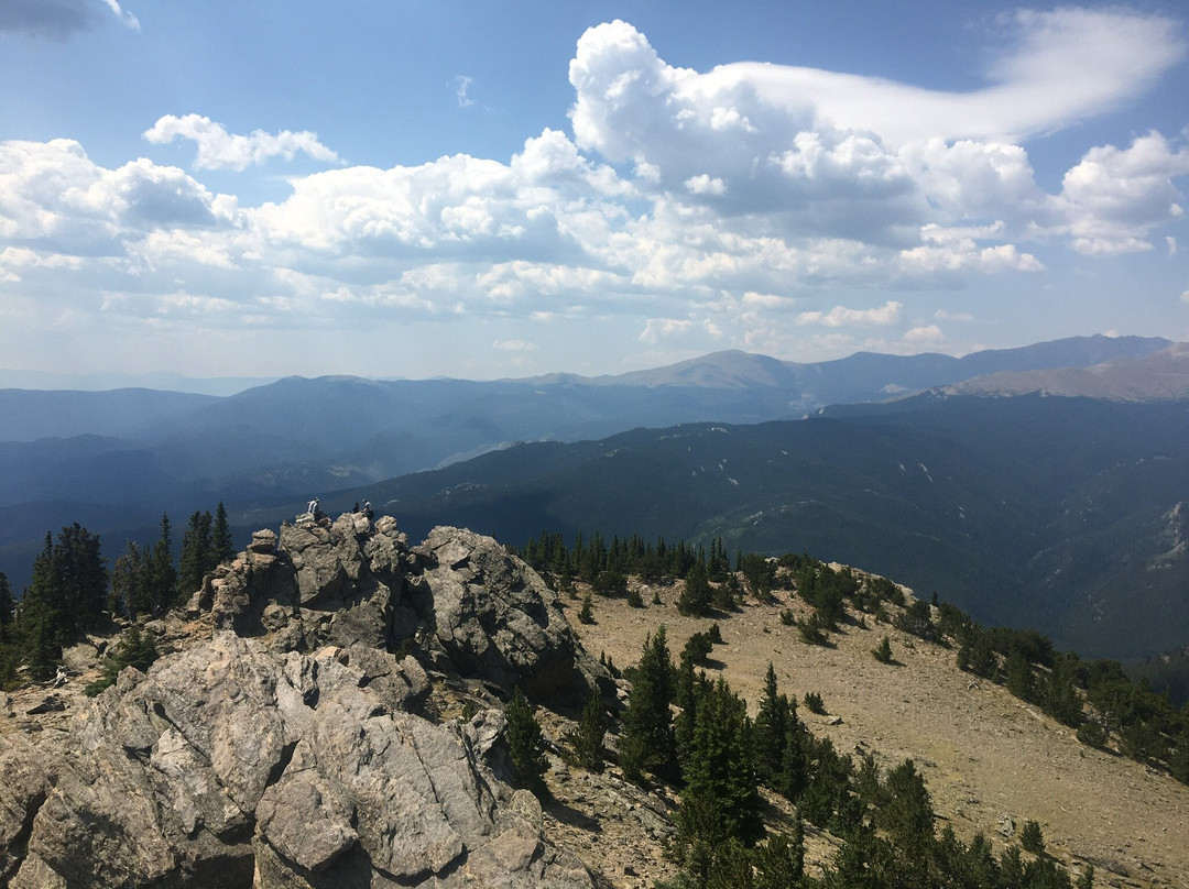 Chief Mountain Trail景点图片
