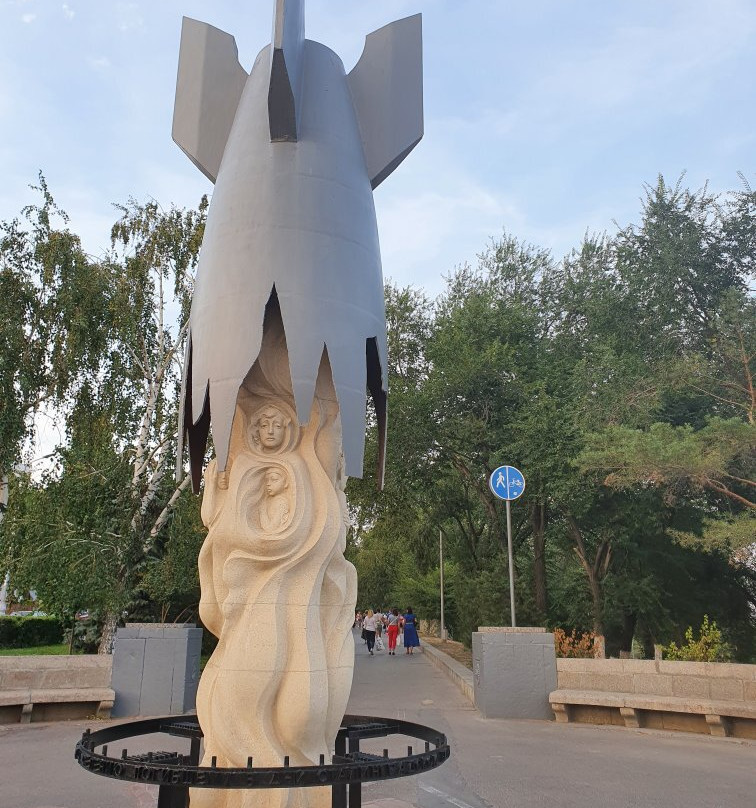 Monument to Residents of Stalingrad (Victims of Bombing)景点图片