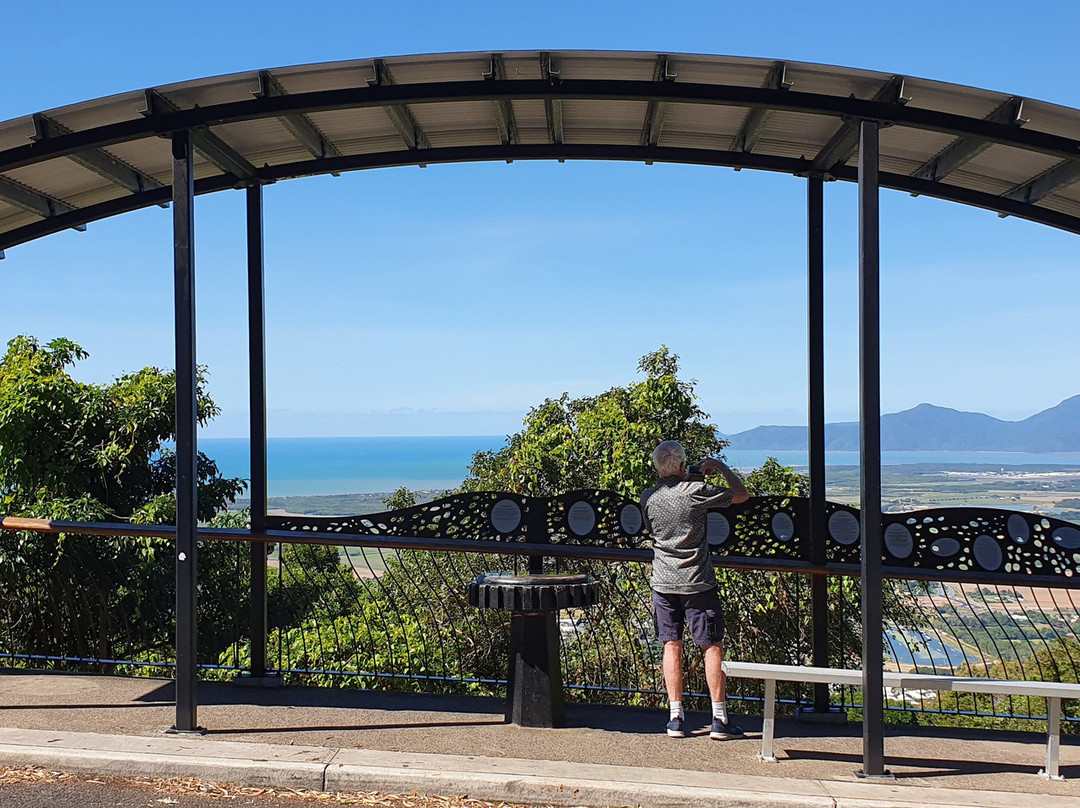 Henry Ross Lookout景点图片
