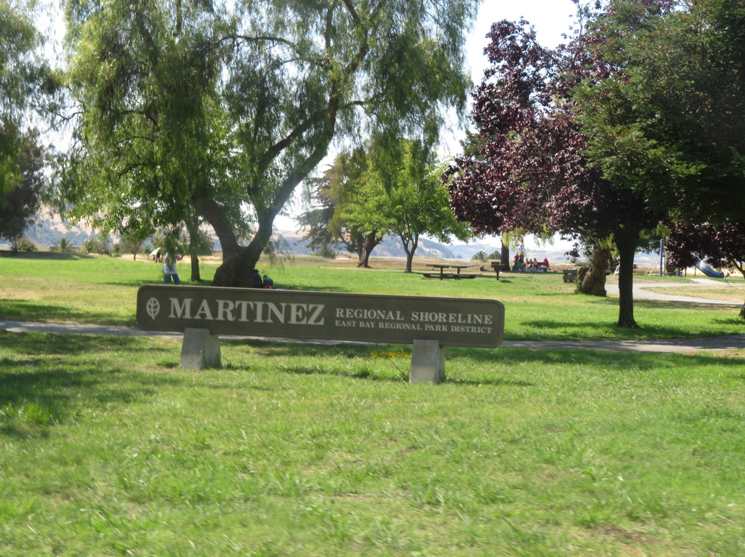 Martinez Regional Shoreline景点图片