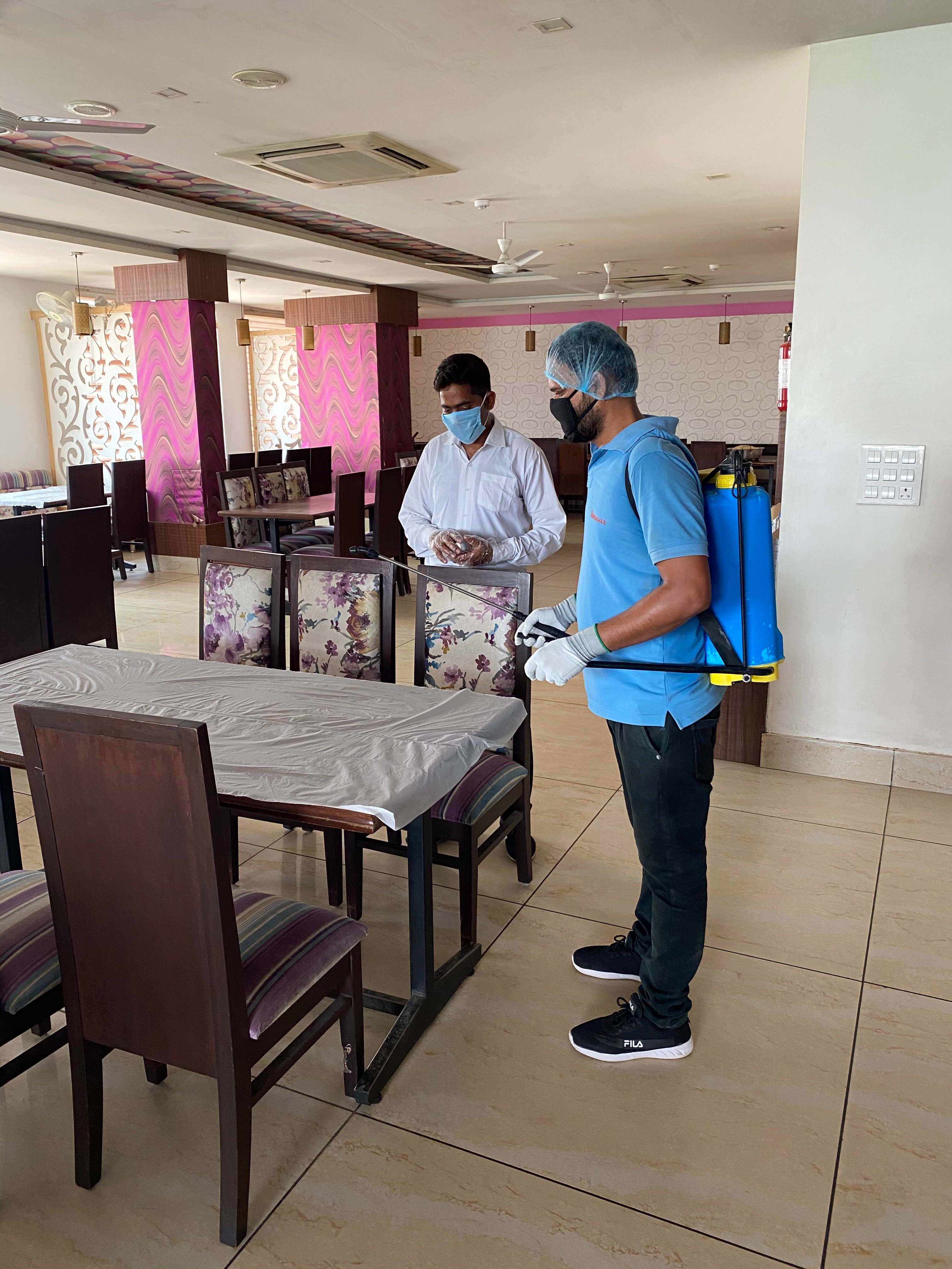 Hotel Heeralal-餐饮