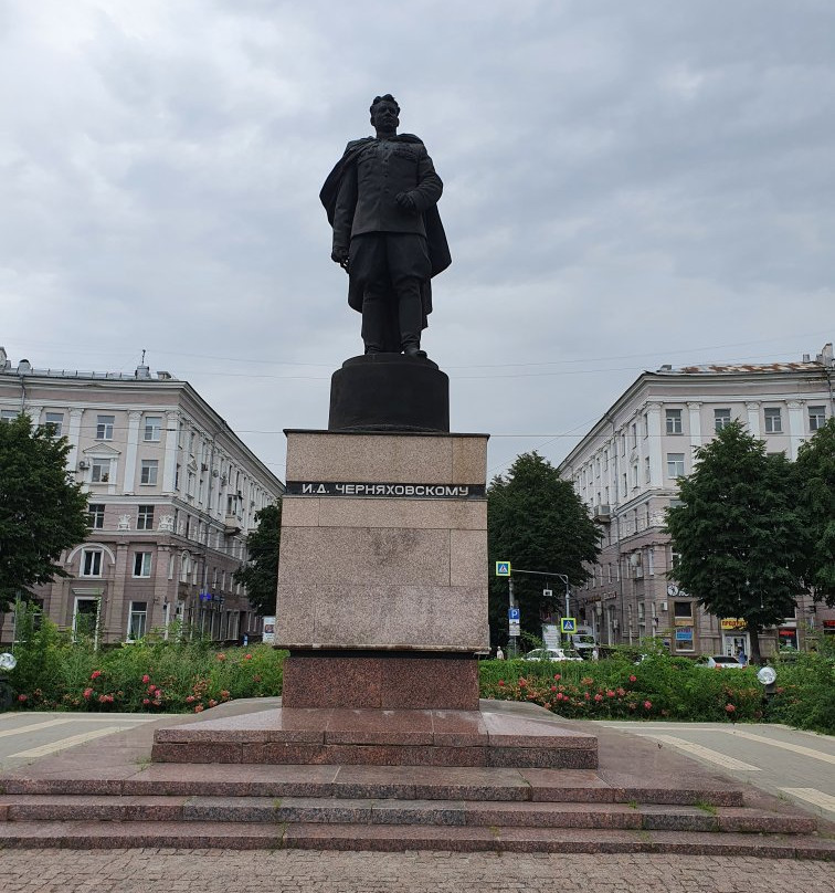 Monument to the General Chernyakhovskiy景点图片
