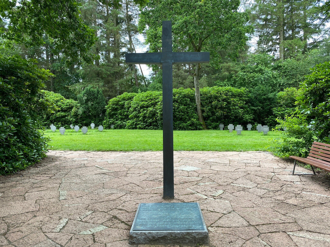 Den Tyske Flygtningskirkegaard-Oksboel必去景点