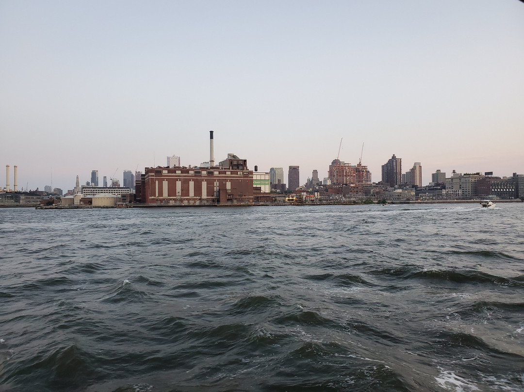 Skyline Cruises-法拉盛必去景点