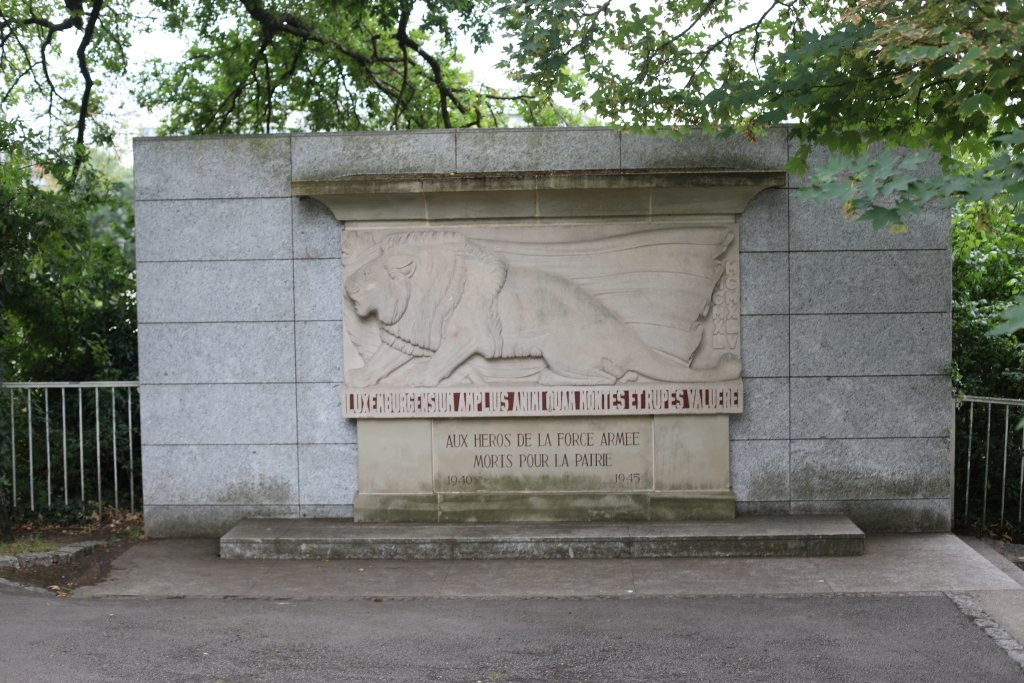 Monument National de la Solidarite景点图片