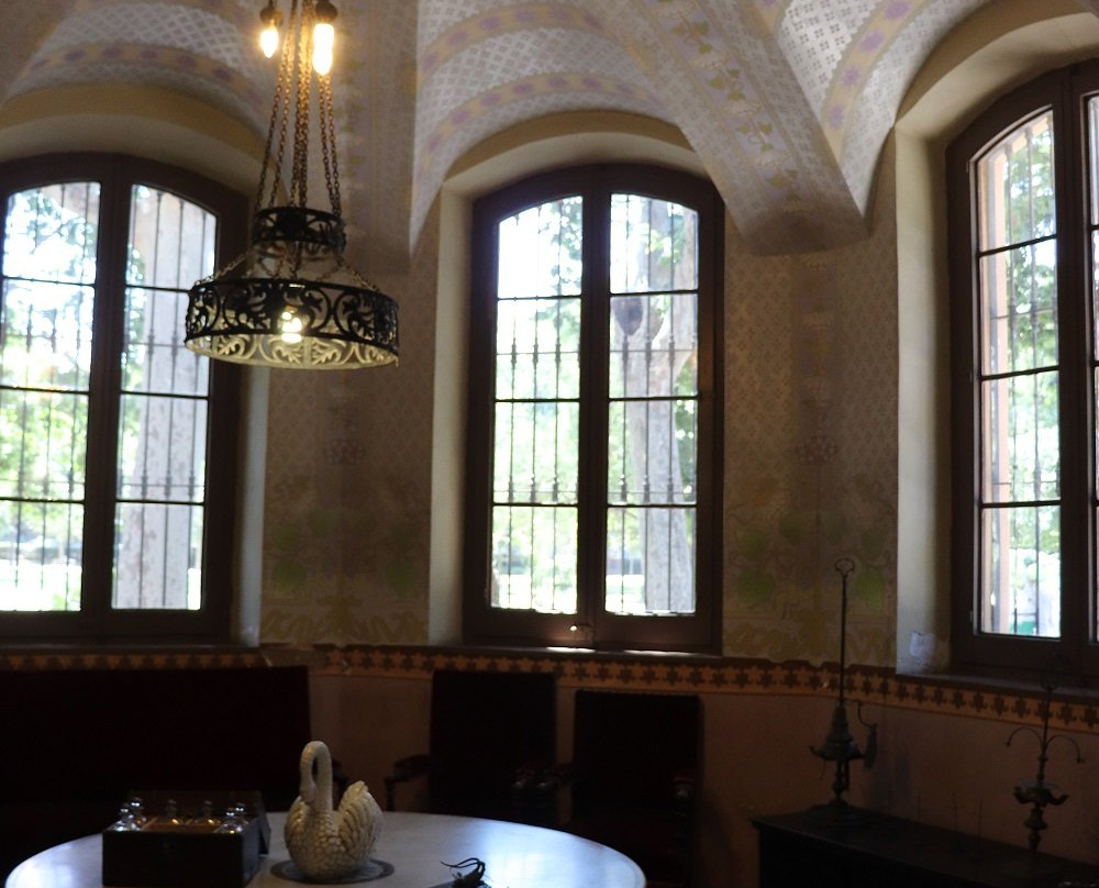 Museo Palacio Mercader-科尔内利亚-德略布雷加特必去景点