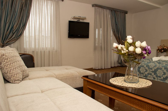 梅利塔酒店主图